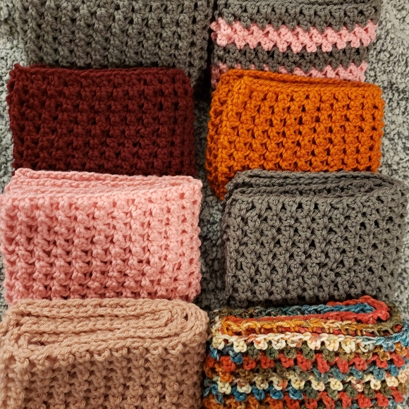 Crochet Infinitiy Scarf - Picture 2 of 12